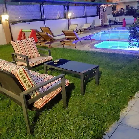 Kara Family Aparthotel 4*