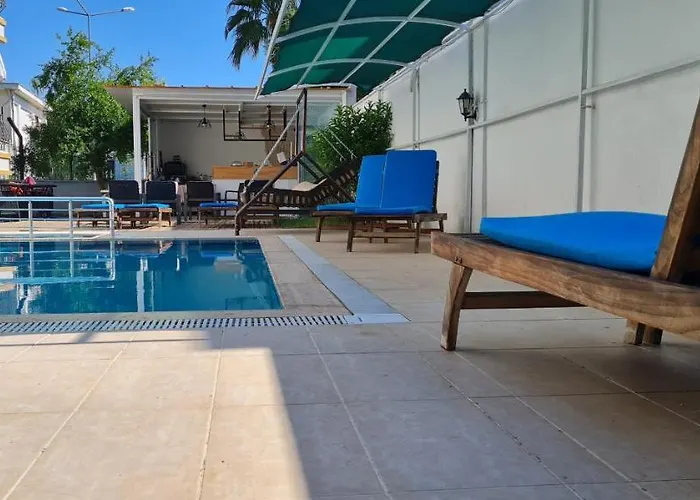 Kara Family Aparthotel 4*