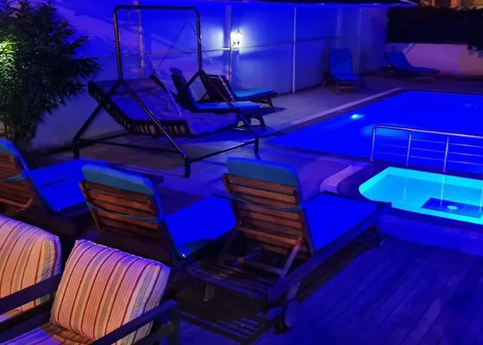 Kara Family Apart Aparthotel 4*
