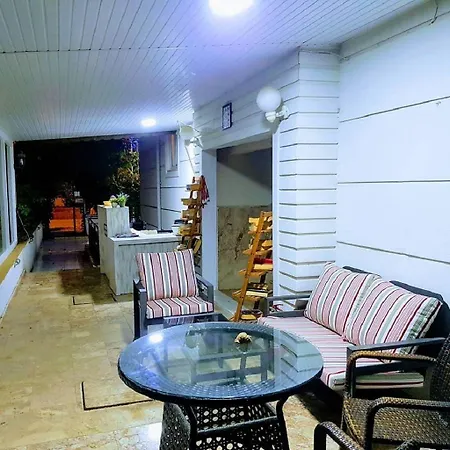 Kara Family Aparthotel